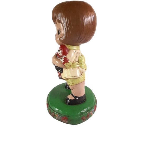 Vintage Ceramic Figurine Girl with Raggedy Ann Doll 1973 Ceramichrome Hand Paint - Picture 3 of 9